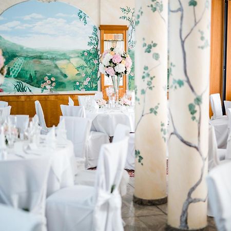 Hotel Restaurant Felix Bensheim Buitenkant foto