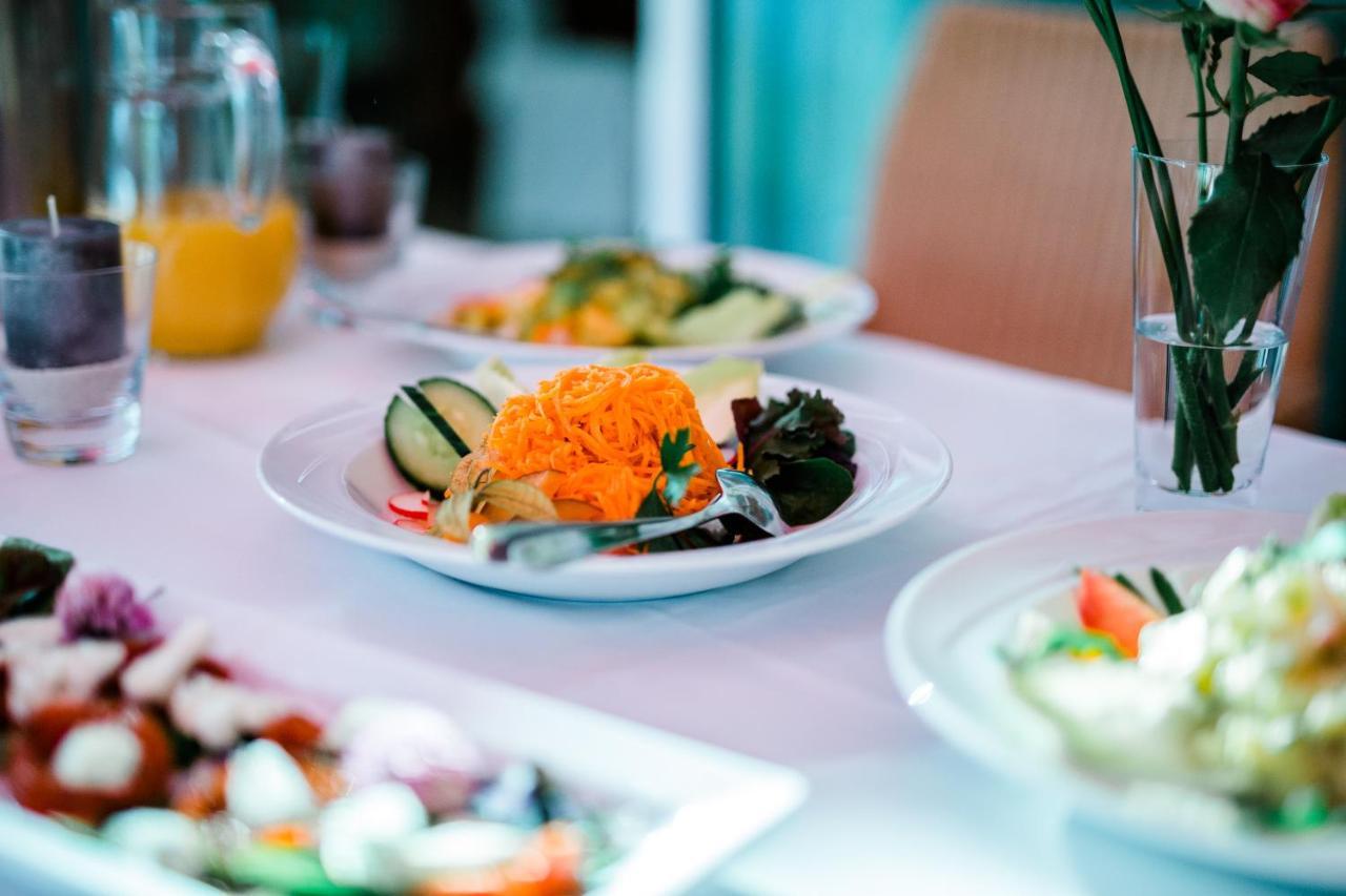 Hotel Restaurant Felix Bensheim Buitenkant foto