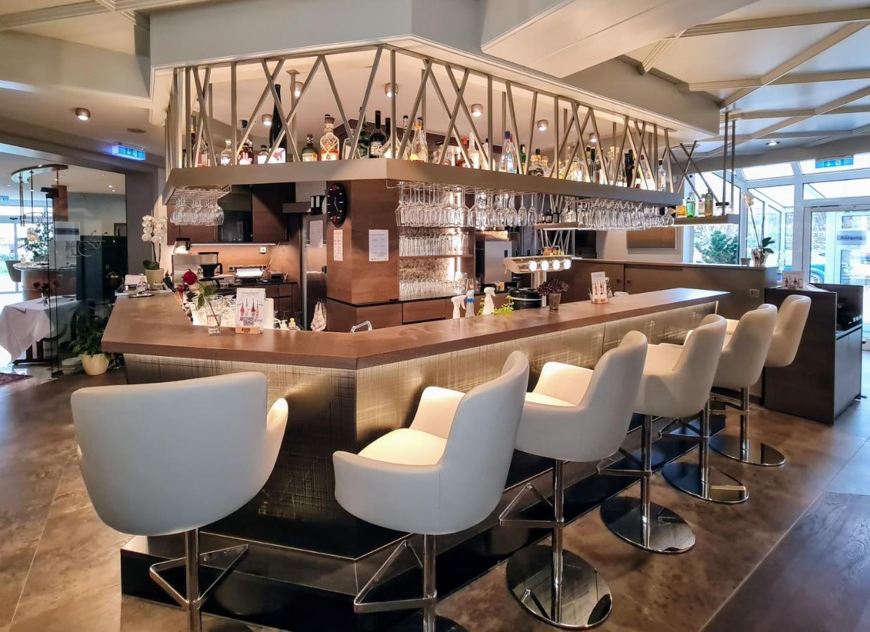 Hotel Restaurant Felix Bensheim Buitenkant foto